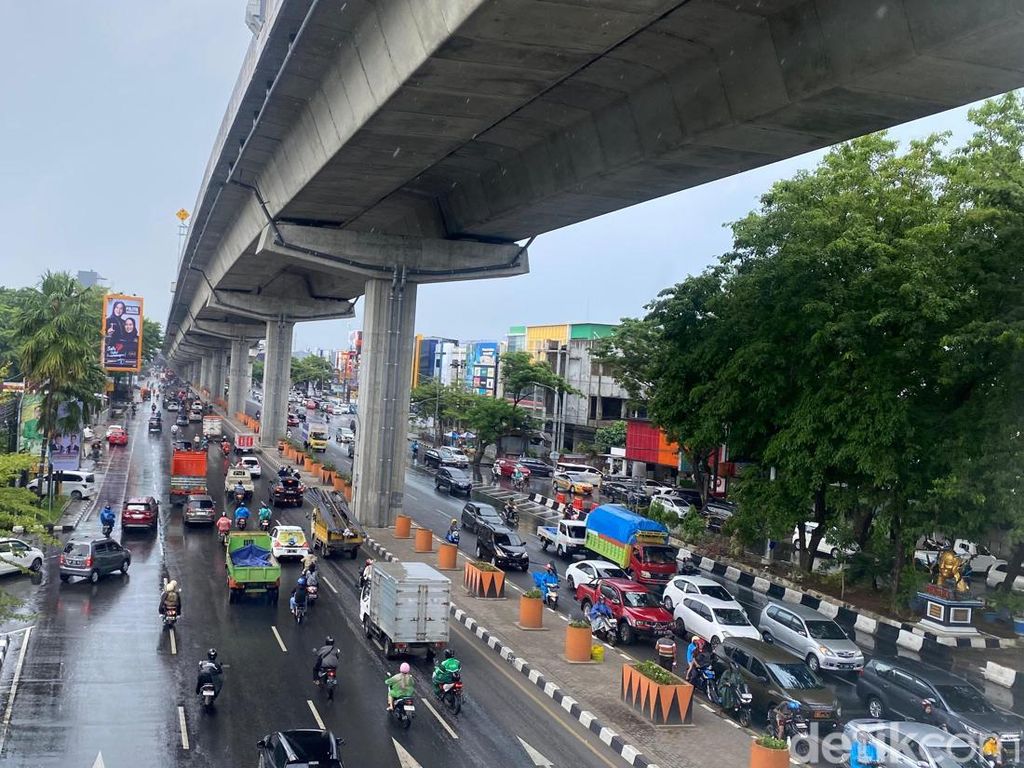 BMKG Makassar Keluarkan Peringatan Dini untuk Panakkukang-Manggala: Waspada Hujan Lebat-Petir Siang Ini